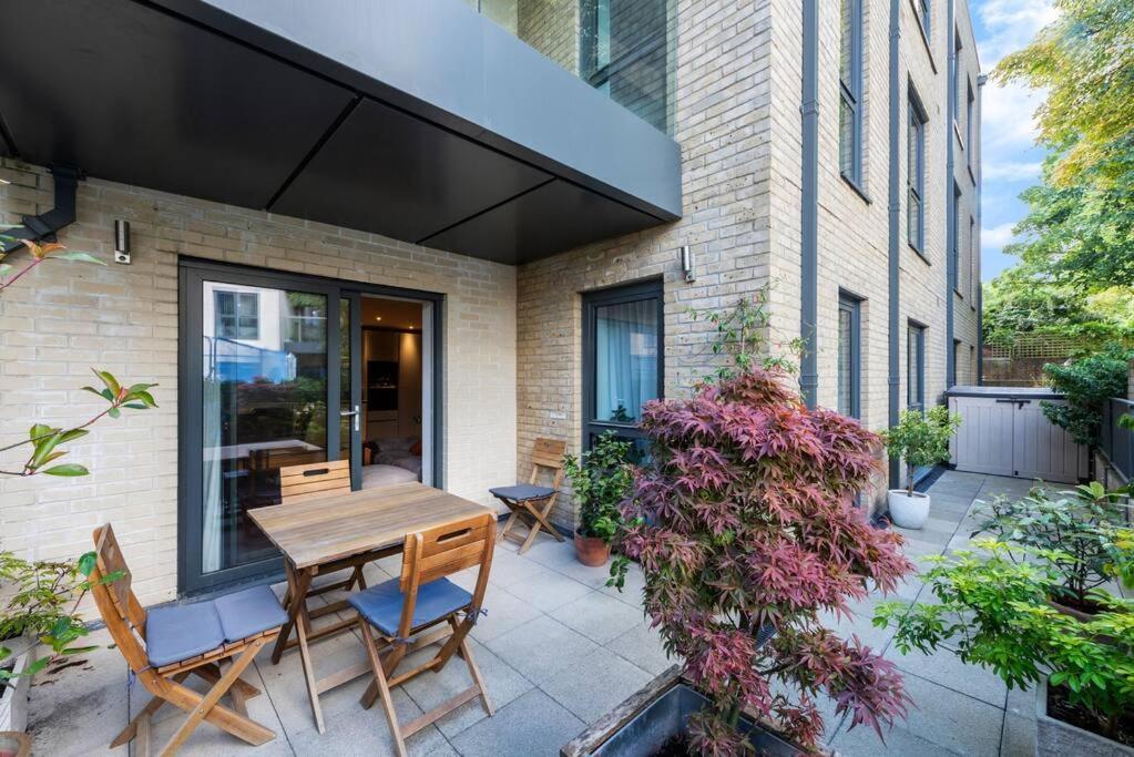 Apartamento Stylish 2 Bed 2 Bath In Highgate & Free Parking Londres Exterior foto